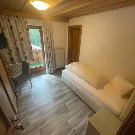 Edi Hotel